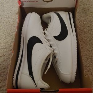 BRAND NEW IN BOX Nike Cortez